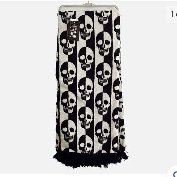 Docufil portugal blanket bedding skull skeleton black white  reverse color - Picture 2 of 9